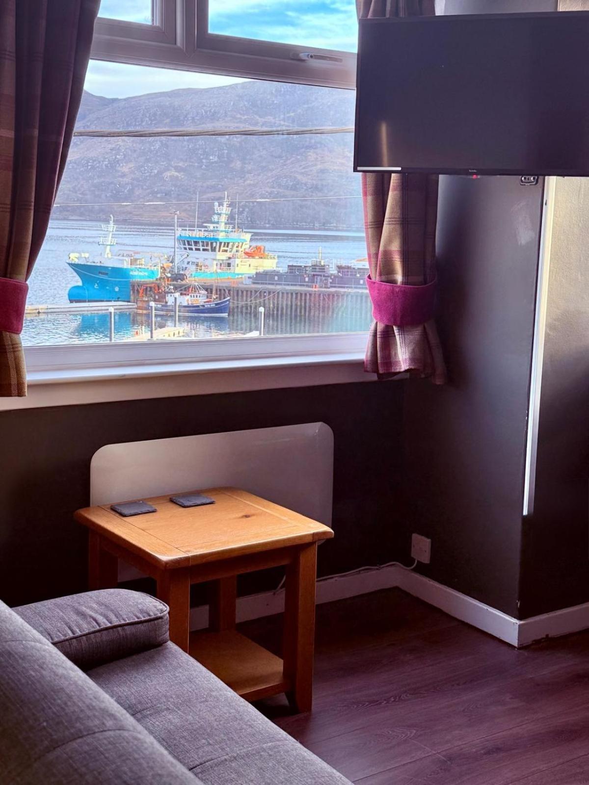 Argyll Hotel Ullapool Exterior foto